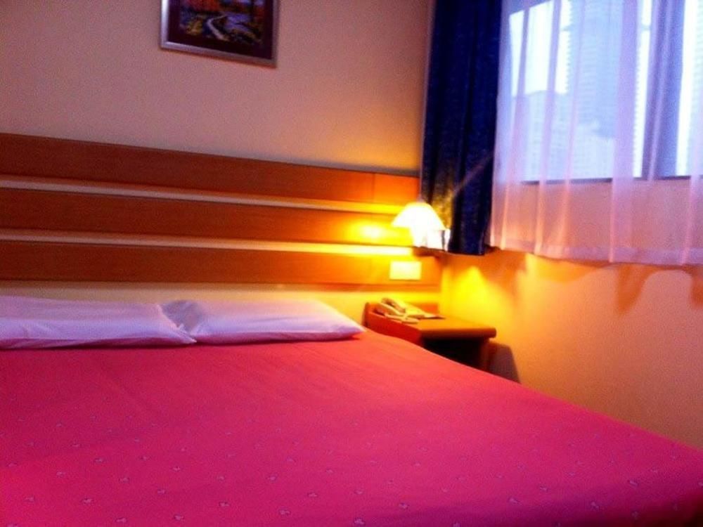 Home Inn Hotel Guiyang Fushui Middle Road Zewnętrze zdjęcie